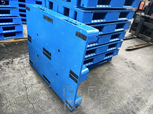 Heavy Duty Plastic Euro Pallets 17.5kgs Weight 6T Static load